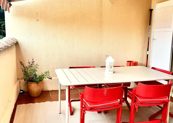 Pramousquier -vue - 3 Pieces - Renove A Neuf Lägenhet *